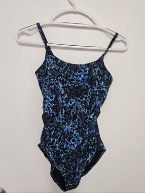 Speedo Women's Blue and Black Printed One-Piece Swimwear Size 8